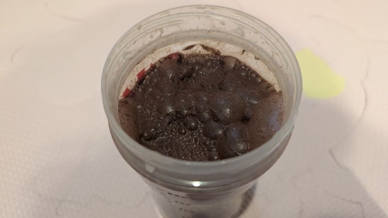 チョコレート味は味が濃く水が少ないと重い